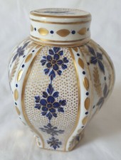 EARLY MINTON PORCELAIN JAR AND