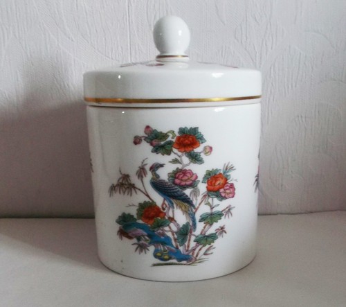 Wedgwood kutani crane - , lidded