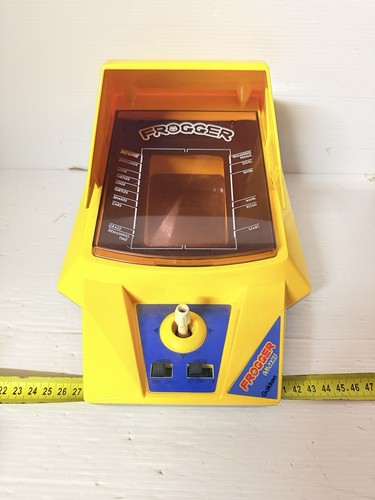 Gakken frogger vintage lcd - gakken,