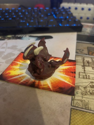 Rare bakugan pyrus evil - bakugan, twin