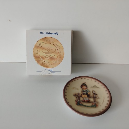 Goebel hummel 1992 annual - m,