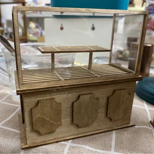 Scale dolls house - scale,