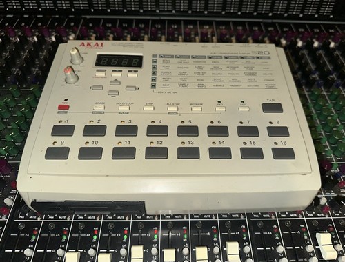 Akai s20 bit - s20, stereo