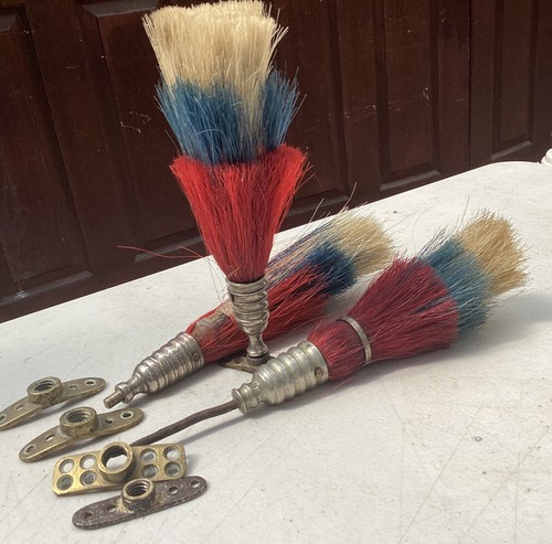 Horse hair plumes three - three, in