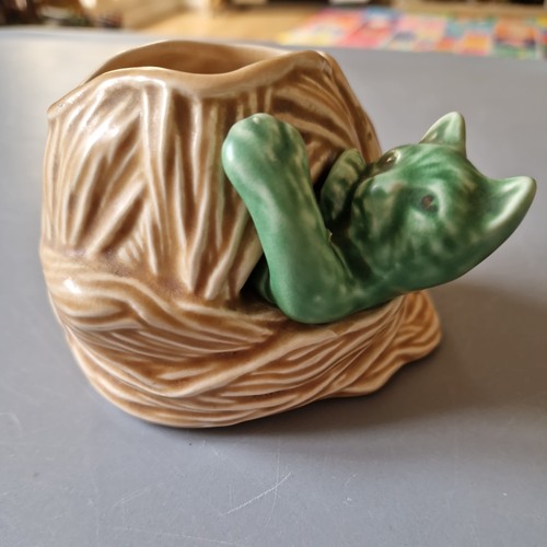 Sylvac pottery green kitten - sylvac,
