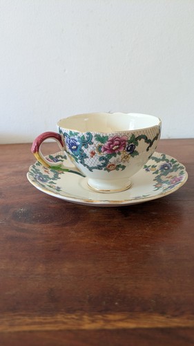 Vintage royal cauldon england - royal,