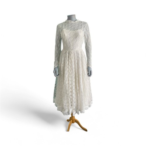 Vintage 1950s ivory - ivory, lace