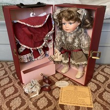 Leonardo Collectors Henrietta Porcelain Doll Carry Wardrobe Accessories Cert 