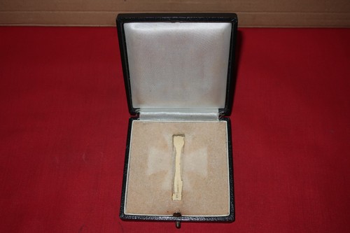 Ww2 german iron cross case - german,