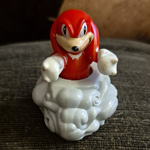 Sega 1993 knuckles the - sega,