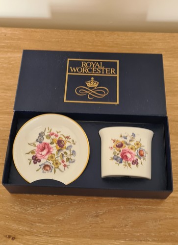 Royal worcester boxed pin dish - pin,