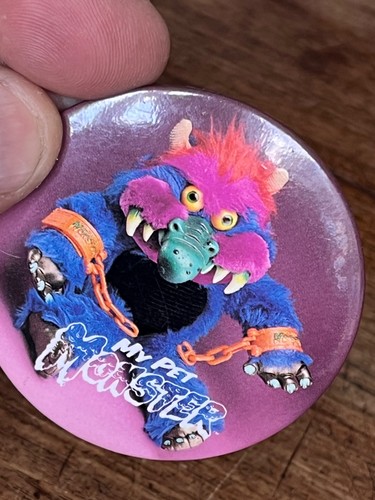 Pet monster original badge - original,