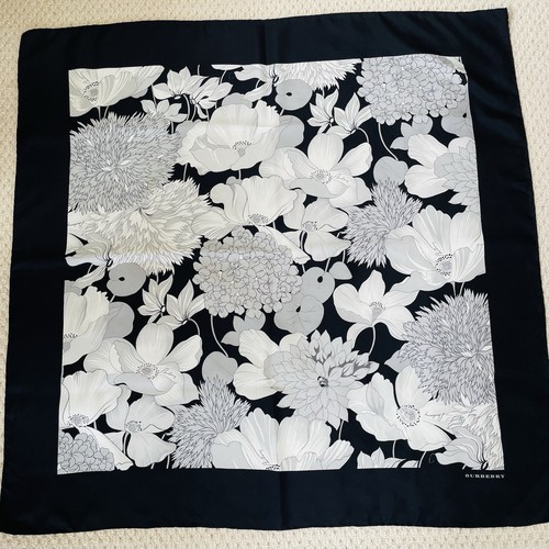 Large authentic burberry silk - large,