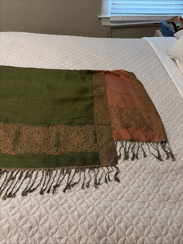 Celtic knot pashmina style - knot,