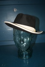 Vintage St .. black wool beige