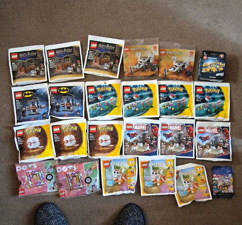Lego minifigures mixed - lego,