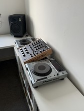 2 x Pioneer CDJ-850 DJ