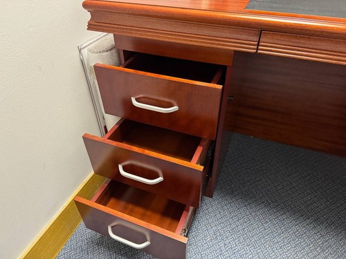 Luxury mahogany executive - mahogany,