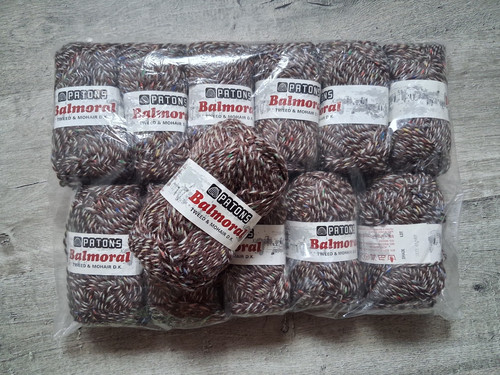 600g vintage patons - (w126),