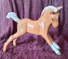 Beautiful vintage Beswick palomino foal, cute, collectable, displays well