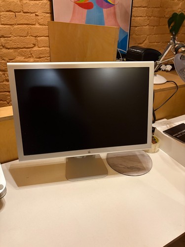 Classic apple cinema display - apple,