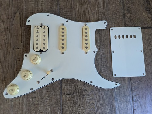 Squier strat standard - squier,