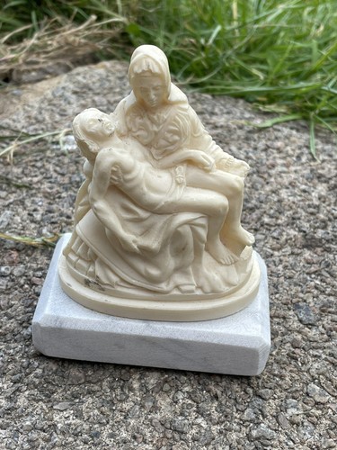 Handcrafted alabaster pieta - alabaster,