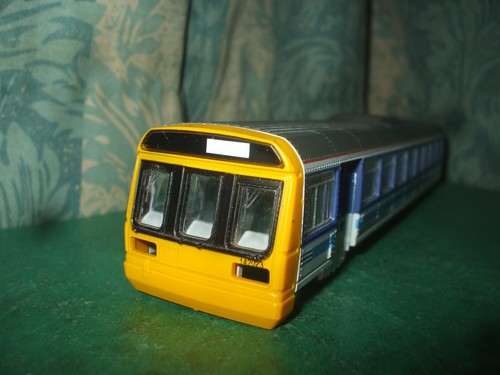 Hornby class 142 - 142, railbus