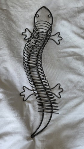 Retro metal gecko lizard wall - retro,