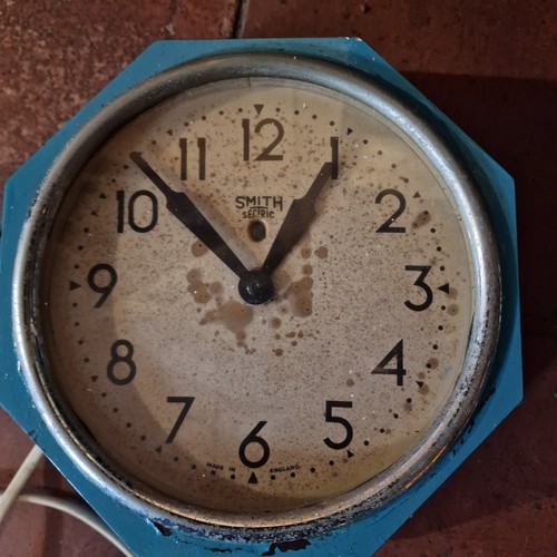 Smiths clock art - clock, deco