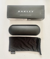 Oakley glasses case in black New 14x5x3 cm With Pouch And Box