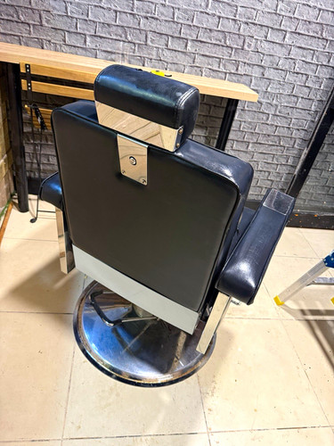 Heavy duty reclining barber - heavy,