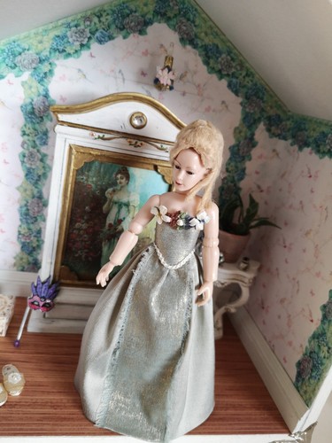 12th scale dolls - dolls, wearable