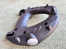 Givi Top Box Fitting Plate