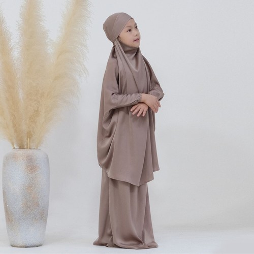 Muslim kids girls overhead - muslim,