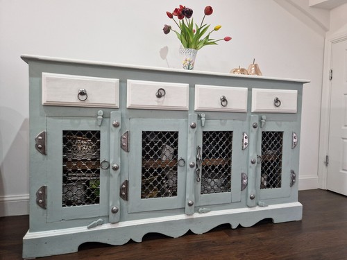 Beautiful sideboard solid - beautiful,