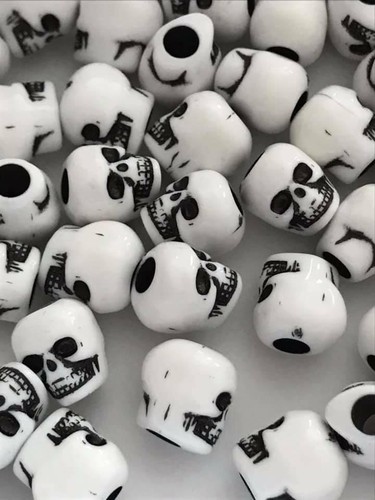 Skull beads plastic - plastic, black