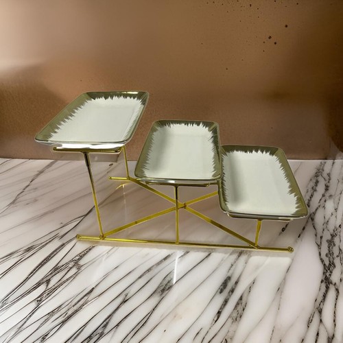 Tier serving set platters - serving,