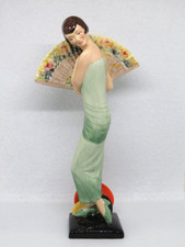 Kevin Francis Figurine LADY WITH FAN LE 500. With damage to fan.