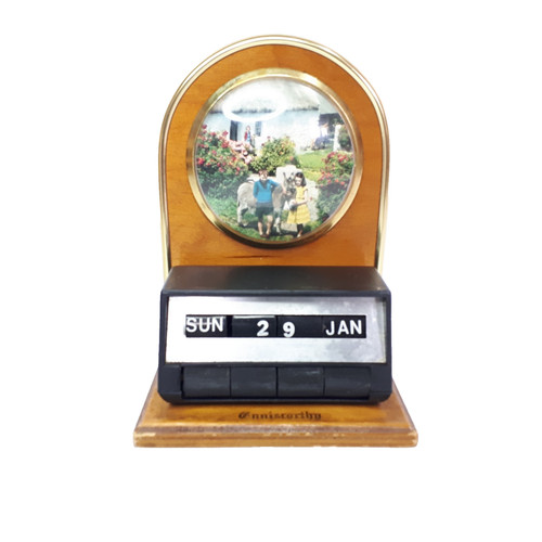 Vintage wooden perpetual desk - vintage,