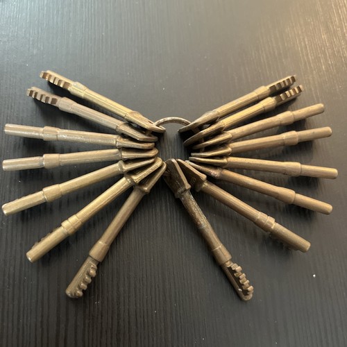Joblot brass chubb keys - joblot,