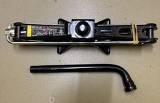 VOLVO XC90 XC60 2018-2025 JACK LIFT TOOL KIT WITH HANDLE  WHEEL WRENCH 31682250