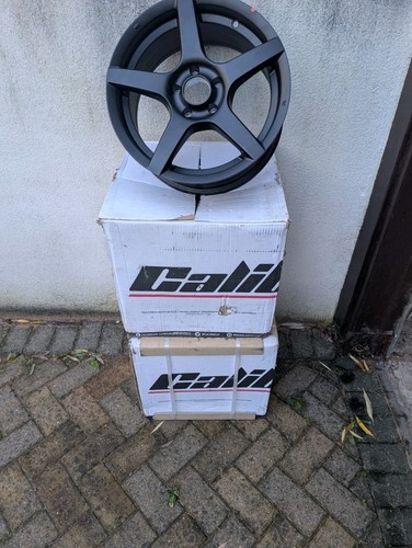 New calibre pace - 4x, audi