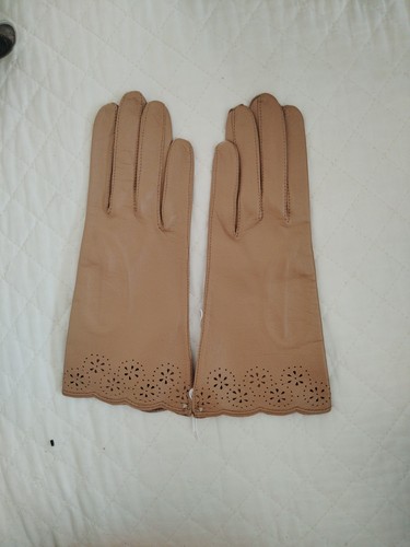 Vintage ladies beige gloves - ladies,