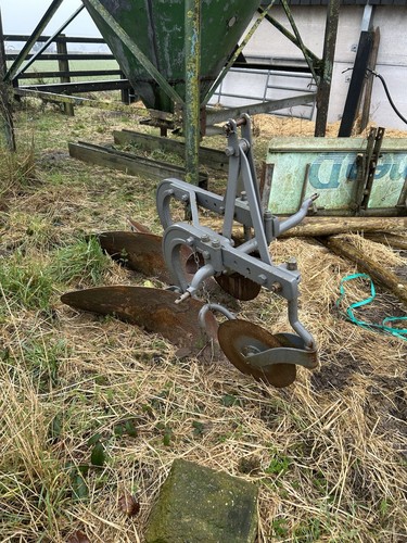 Conventional ferguson furrow - ferguson, 2