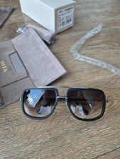 Dita Mach one matte black