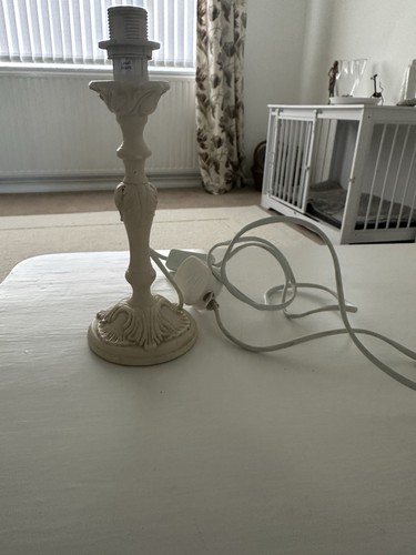 Laura ashley table lamp - laura,