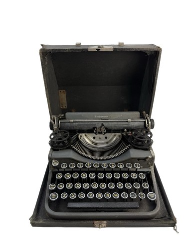 Antique underwood portable - underwood,