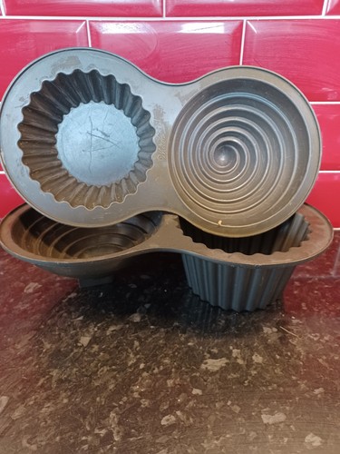 Wilton novelty cake tins - wilton,