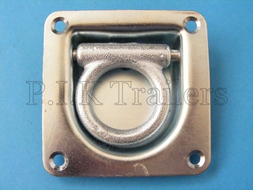 Recessed cargo lashing - recessed, deck